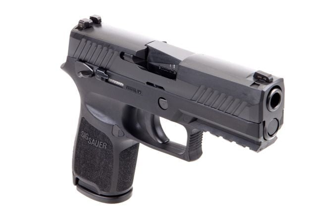 Sig Sauer P320 Compact With Manual Safety the best EDC