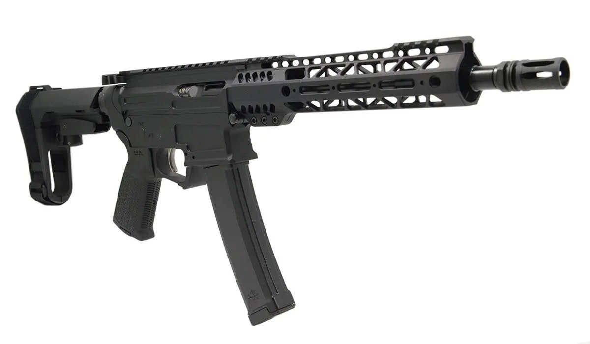 Best AR-15 for Women (2026): 8 Picks by a Real Shooter 12 Sig Sauer M400 Tread rifle