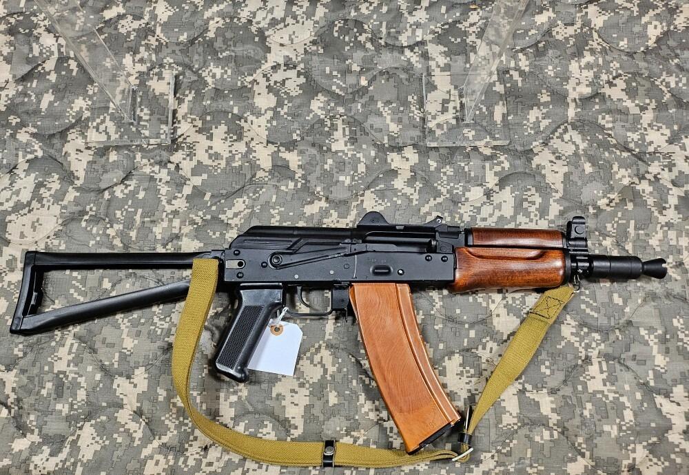 The Guns of Sicario (2015 + Soldado): Every Weapon ID 31 AKS-74U Krinkov 5.45x39 shortened paratrooper rifle used by cartel gunmen in Sicario