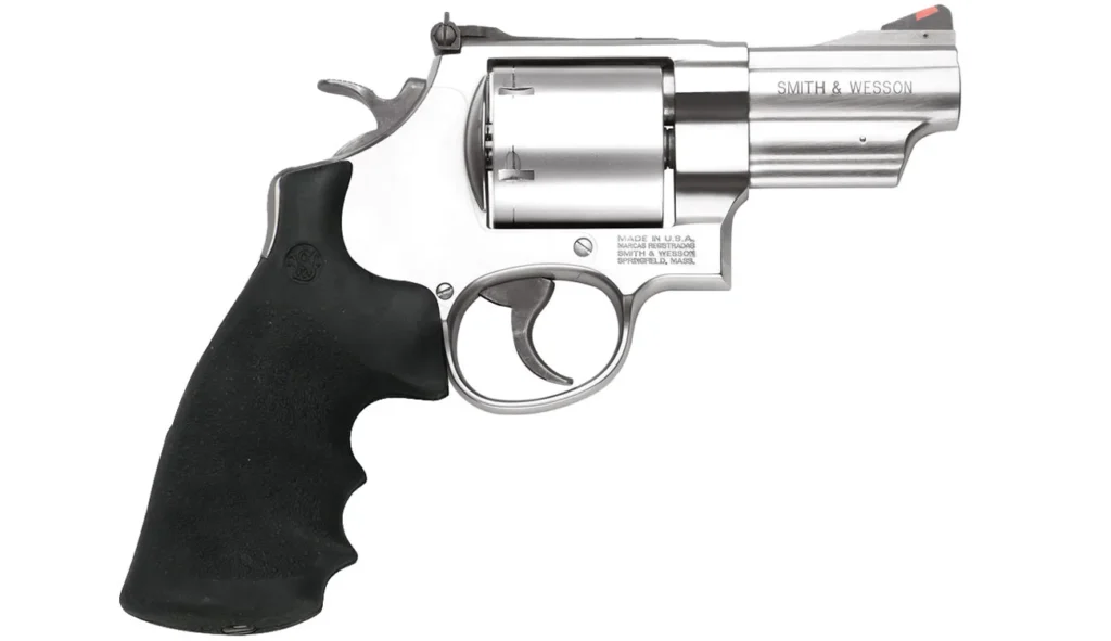 .44 Magnum vs .357 Magnum: Which Should You Choose? (2026) 21 Smith and Wesson Model 629 stainless .44 Magnum revolver with a short barrel