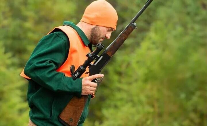 Henry Long Ranger Big Woods Carbine: A Box-Mag .308 Lever for Timber Deer 2 Henry Long Ranger Big Woods Carbine, a short blued .308 lever-action rifle with a walnut straight-grip stock, detachable box magazine, and Skinner rear peep sight