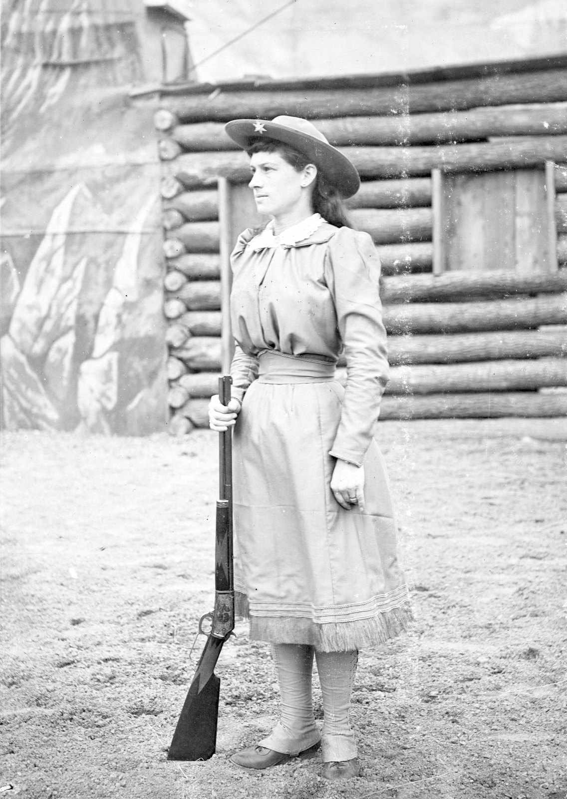 The Greatest Trick Shooters and Exhibition Legends Who Ever Lived 4 Annie Oakley with a rifle in an 1894 exhibition portrait