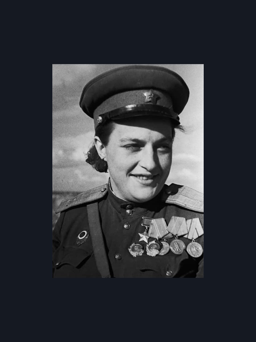 10 Legendary Women of the Gun (Historyx27s Greatest Markswomen) 5 Soviet sniper Lyudmila Pavlichenko in uniform with medals and gold star