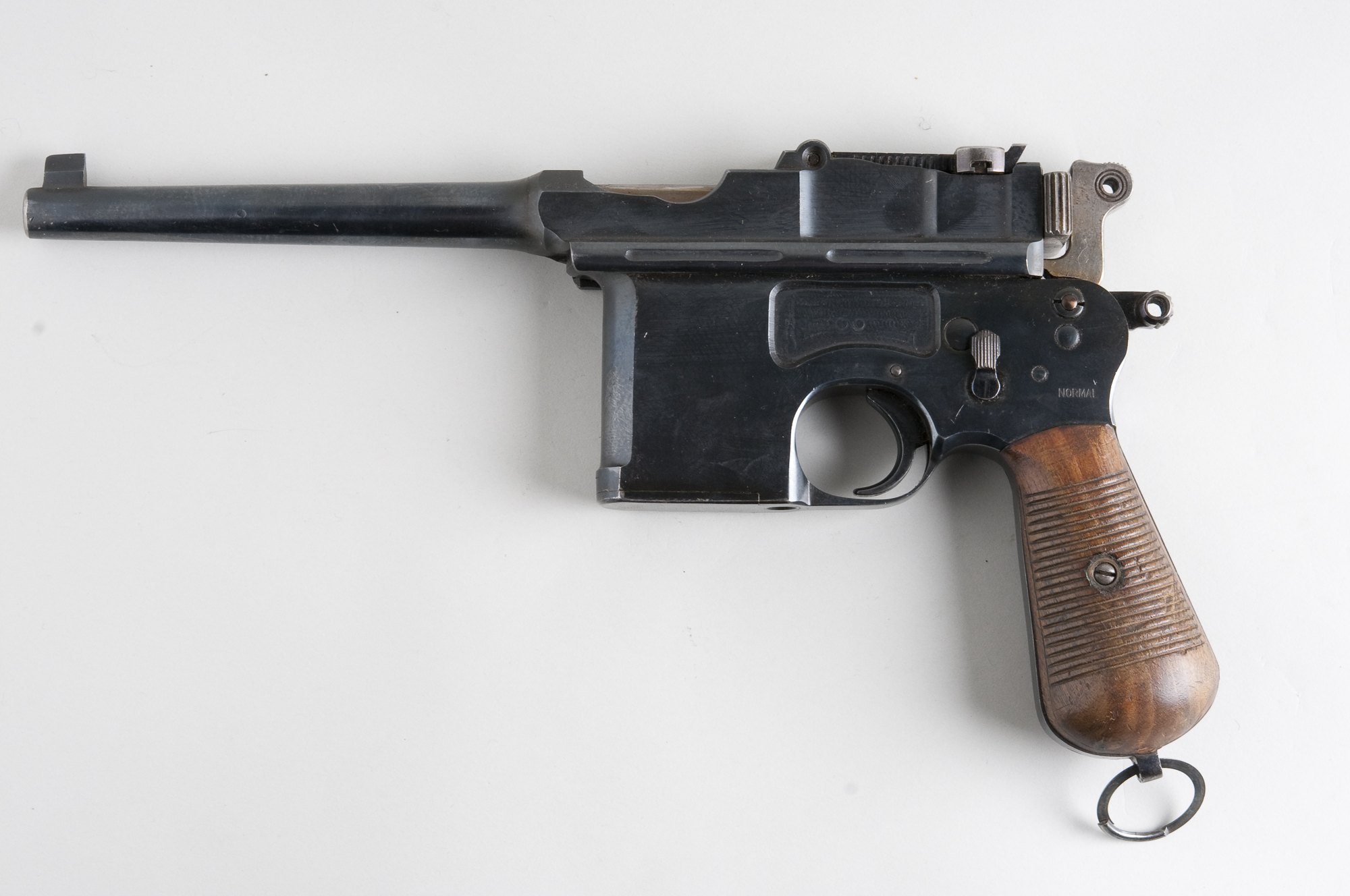 Spanish Astra 900 series pistol in 7.63 mm, left side, a close copy of the Mauser C96