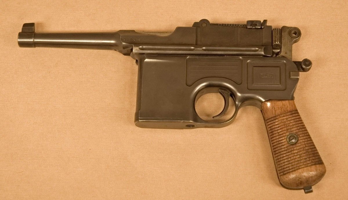 Mauser Bolo C96 with its short barrel and smaller grip, left side