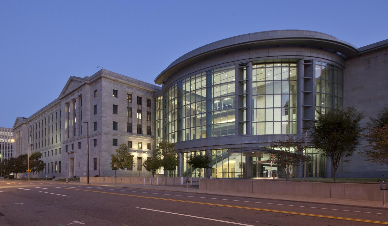 Richard Sheppard Arnold U.S. Post Office and Courthouse, a federal courthouse in Little Rock, Arkansas, at dusk