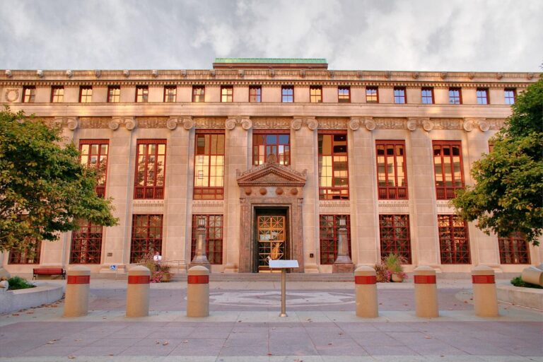 Columbus City Hall in Columbus, Ohio, the city whose ban on 30-round magazines remains blocked