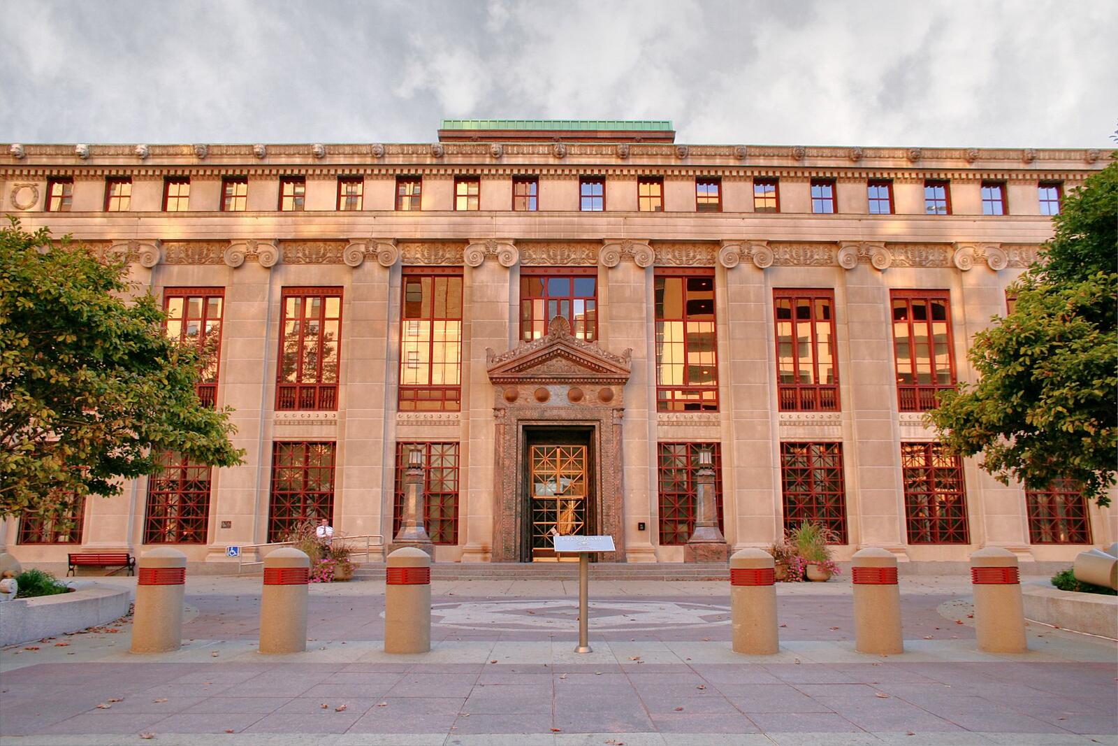 Columbus City Hall in Columbus, Ohio, the city whose ban on 30-round magazines remains blocked
