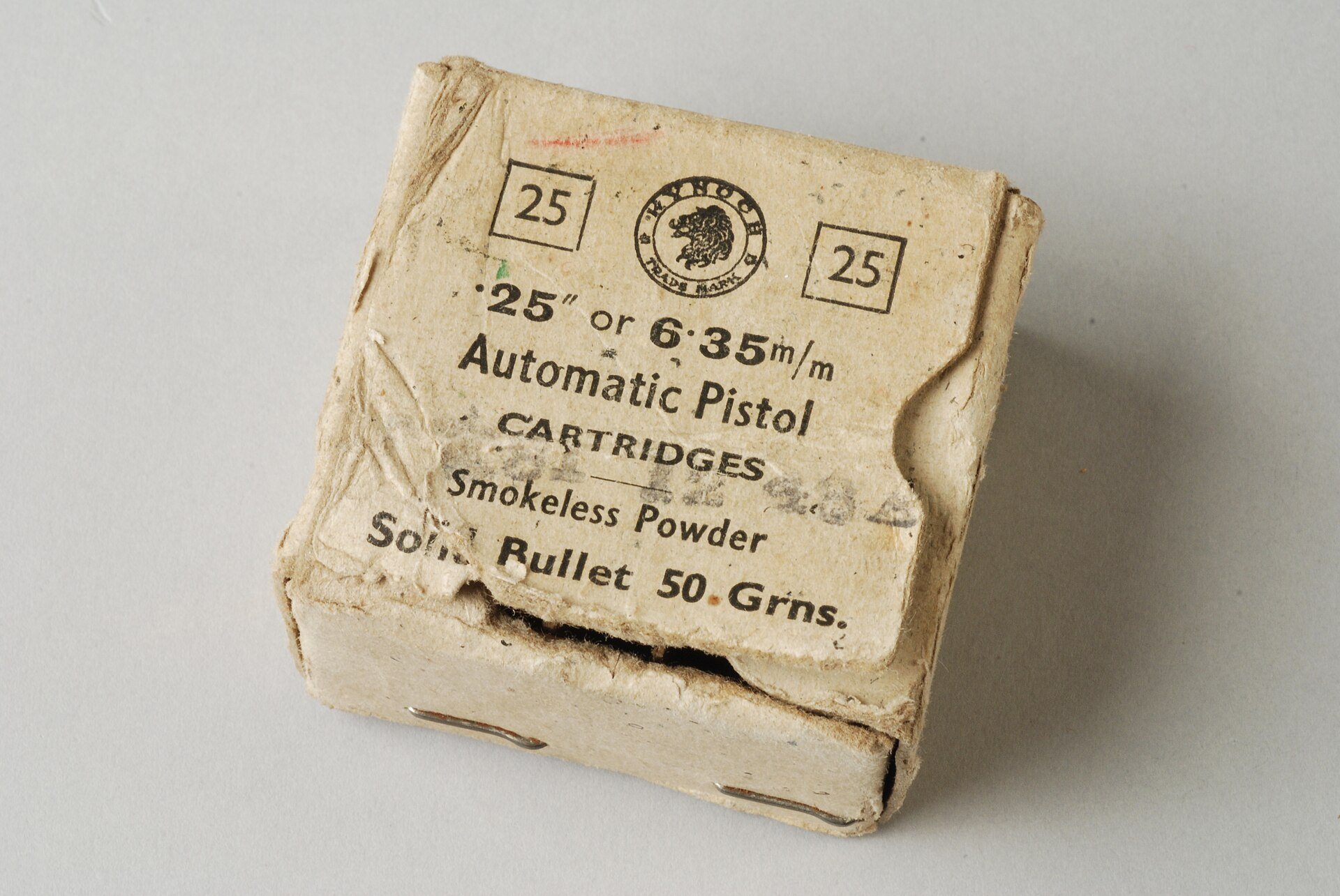 Wartime Kynoch box of 25 or 6.35 mm automatic pistol cartridges