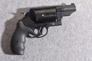Smith & Wesson Governor .45 Colt/.45 ACP/.410 Revolver