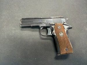 LLAMA 1911