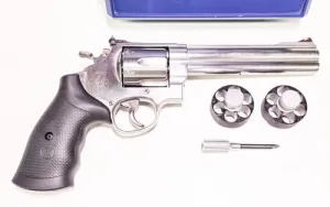 Used & Vintage Gun Deals of the Week (Updated Weekly) 19 SMITH & WESSON BEAUTIFUL PRE-OWNED S&W MODEL 629 CLASSIC CHAMBERED IN .44 MAG