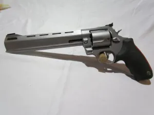 TAURUS 454 RAGING BULL